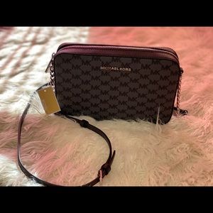 New MK Jet Set Crossbody Purse